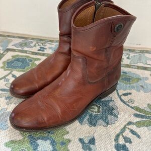 FRYE AND CO. Women's Brown Leather Ankle Boots